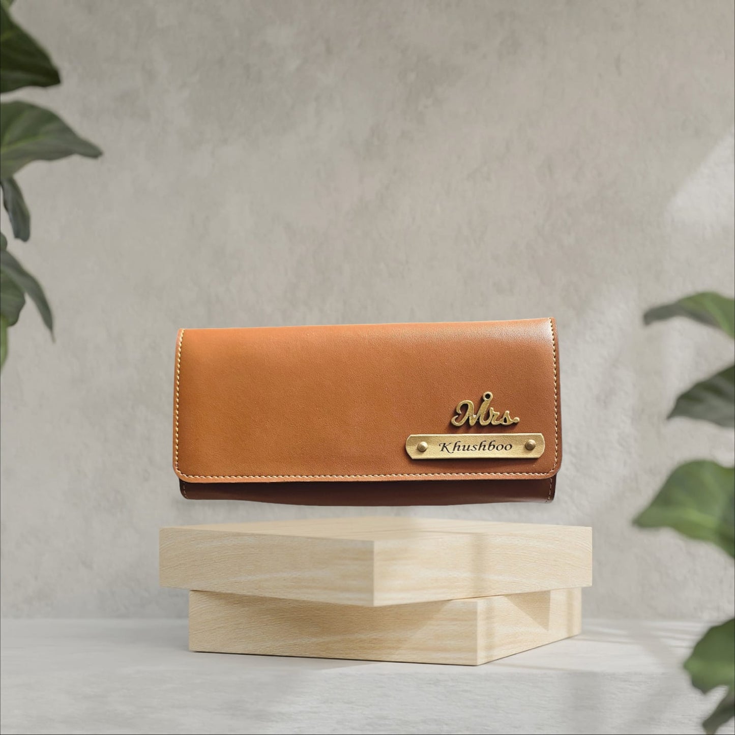 CUSTOMIZED TWO-FOLD CLUTCH FOR HER