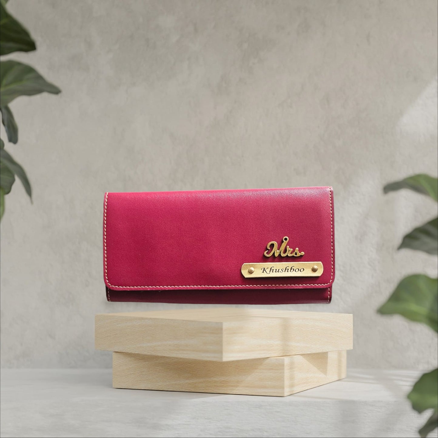 CUSTOMIZED TWO-FOLD CLUTCH FOR HER